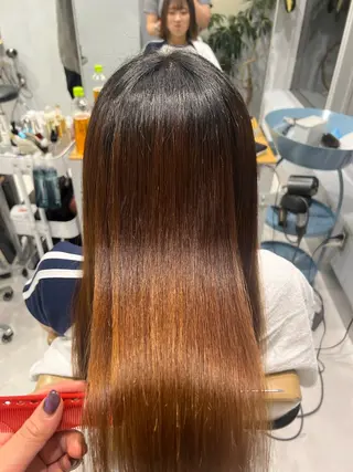 ロング シミズ リホのヘアスタイル
