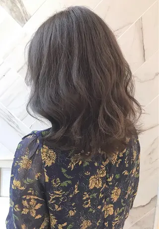 ミディアム カラー KANOI 銀座中央通り所属・上條 航平のヘアスタイル