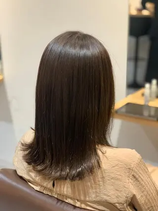 セミロング MIA 菅原のヘアスタイル