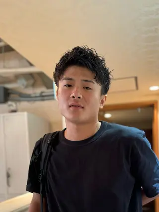 メンズ スパイキーショート 大人パーマ 丸山のヘアスタイル