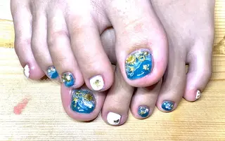 ネイル フラワー ムーンのネイルデザイン