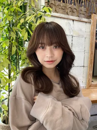 ミディアム カラー 【韓国レイヤー特化 ハッシュカット】のヘアスタイル