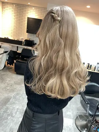 ロング カラー GATE.所属・シマヅ タイジのヘアスタイル