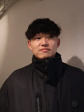 ショート 川副/シャドウ 波巻き/メンズパーマのヘアスタイル