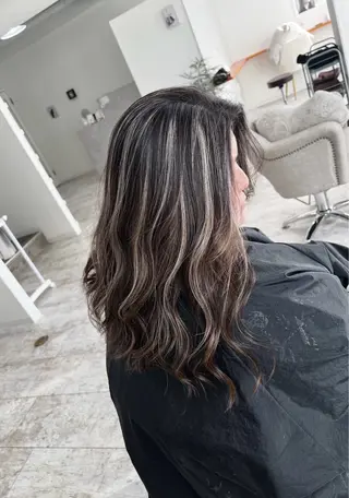 セミロング カラー ROBIN所属・指名数No.1 /NAOYAのヘアスタイル