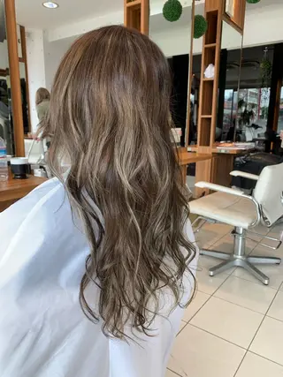 ミディアム カラー 白髪ぼかしハイライト 柳川拓哉のヘアスタイル