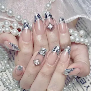 ネイル Hanya 🌈のネイルデザイン