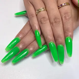 ネイル パリュール新宿店所属・パリュール 新宿店のネイルデザイン