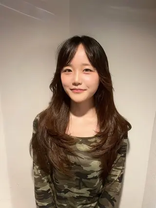 ロング 深澤 帆乃のヘアスタイル