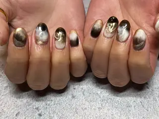 ミディアム watabe .のネイルデザイン