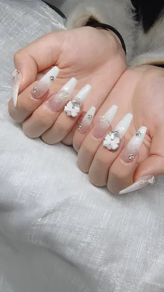 ネイル Lee Nailsのネイルデザイン