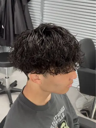 パーマ メンズ 波巻き/ツイスパ/ 短髪/鈴木俊也のヘアスタイル