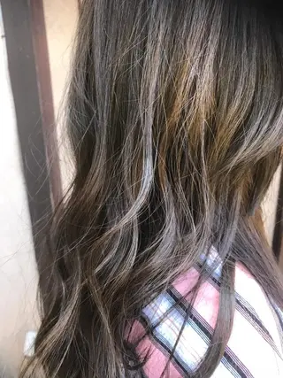 セミロング カラー vato マンツーマンサロンのヘアスタイル