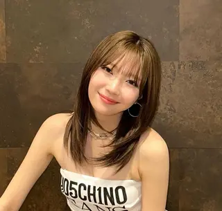 セミロング カラー fifth 庄子愛彩のヘアスタイル