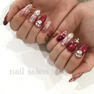 ネイル nail salon tina.所属・中山 はづきのネイルデザイン
