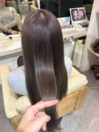 ロング カラー 柿添 莉央のヘアスタイル