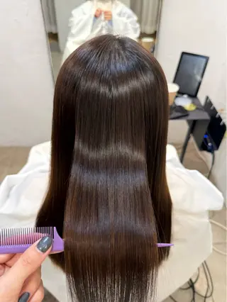 ロング ミルクティー× グレージュMOMOのヘアスタイル