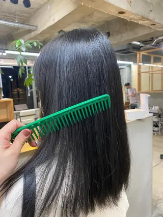 ロング 茜璃/ブリーチカラー /レイヤーカットのヘアスタイル