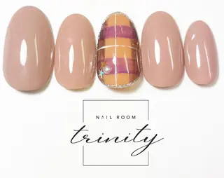 ネイル Trinity staffのネイルデザイン