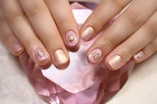 ネイル ママリンド　志村坂上店所属・しみ えんのネイルデザイン