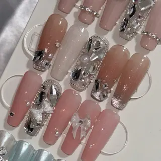 ネイル éclat ⸝꙳.⋆ 栄｜久屋大通のネイルデザイン