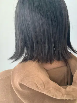 ミディアム カラー fio マナミのヘアスタイル