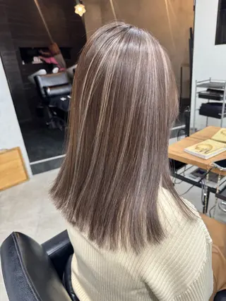 セミロング カラー Rico / bob/グレージュのヘアスタイル