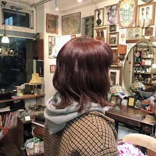 ミディアム BRITS 渡辺 菜々子のヘアスタイル