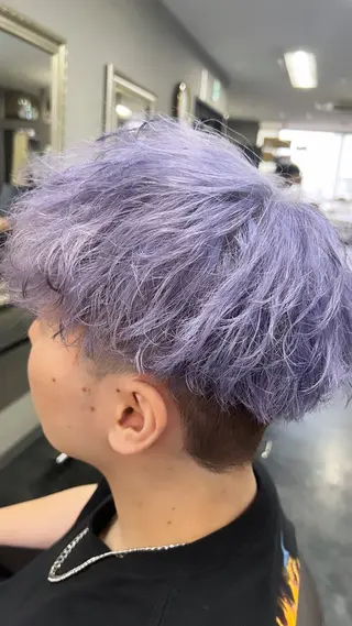 ショート カラー メンズ ハイトーンカラー 坂本 翼のヘアスタイル