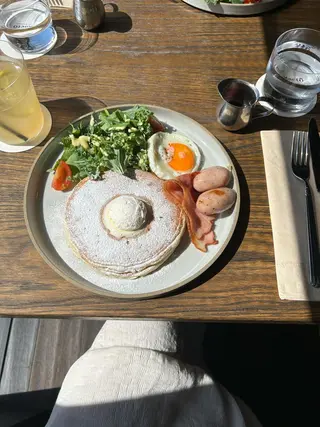 マツエク・マツパ アイブロウ GO TODAY SHAiRE SALON Vellmie店所属・吉祥寺kasumi 🌛eye/browのマツエク・マツパデザイン