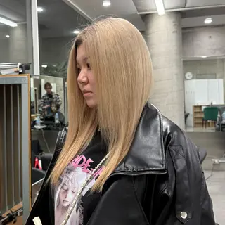 ロング カラー Welring hair salon所属・Runa/大人 かわいいハイトーンのヘアスタイル