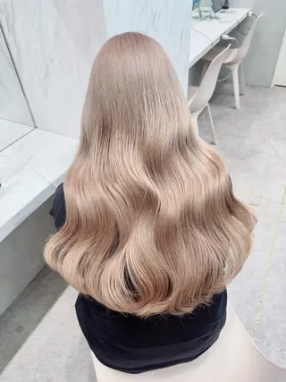 セミロング カラー ヘアアレンジ yuuto🌈 透明感カラーのヘアスタイル