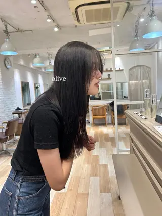 カラー moeka 表参道のヘアスタイル