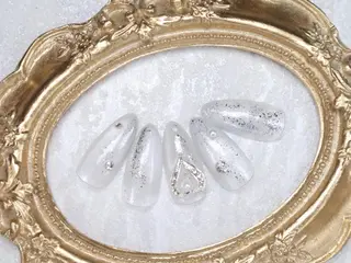 ネイル へぜリヒ ·もものネイルデザイン