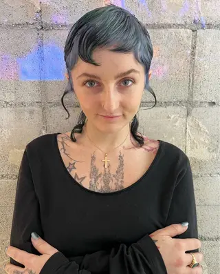 ミディアム カラー haco＋所属・圧倒的デザイン力 店長🎨RENAのヘアスタイル