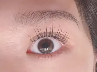 マツエク・マツパ eyesalon Chat Noir所属・山中 綾香のマツエク・マツパデザイン