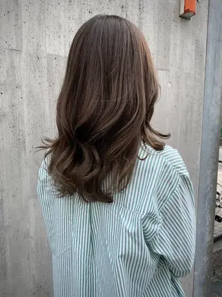 ロング カラー 透明感/オリーブ/ グレージュ/YUKAのヘアスタイル