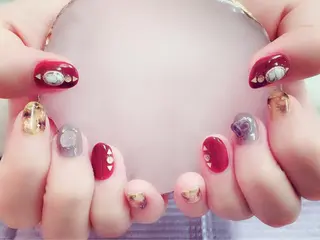 ヘアアレンジ ネイル 指名支持率NO.1 スタイリストのヘアスタイル