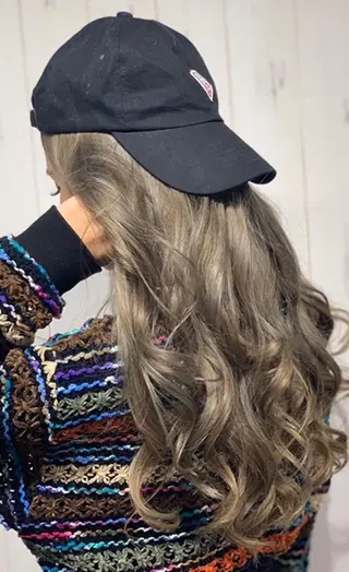 ロング カラー パーマ ヘアアレンジ Device ディバイスのヘアスタイル