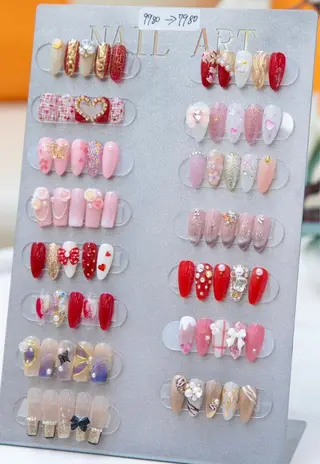 ネイル Lucky nail  小林和希のネイルデザイン