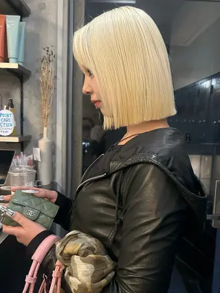 ショート カラー 韓国ボブ/レイヤー カット/ EMIRIのヘアスタイル