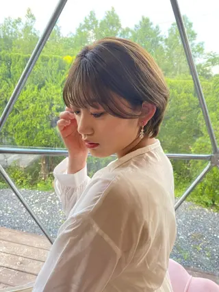 ショート 岡村 玲奈のヘアスタイル