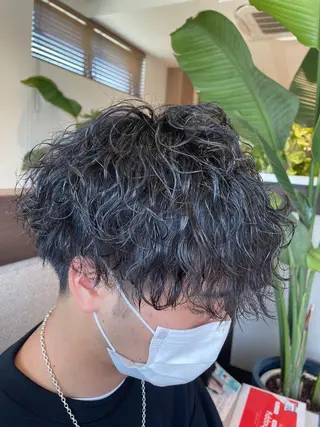 ショート パーマ 松井 竜輝のヘアスタイル