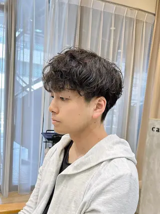 ショート カラー パーマ メンズ calna by ELMO  上ノ井のヘアスタイル