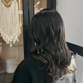 セミロング あい あやみのヘアスタイル