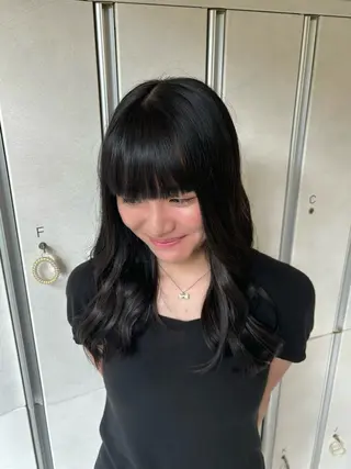 ミディアム Iris by artina 武蔵小杉店【イリス バイ アルティナ】所属・🎼レイヤー/顔周り カット/nene♬のヘアスタイル