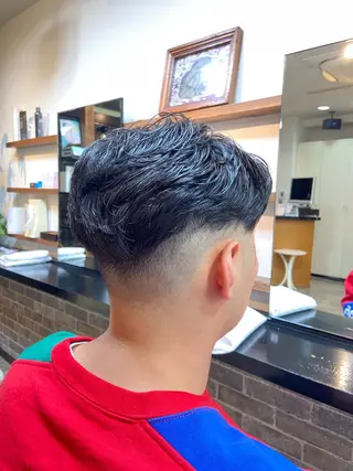 パーマ メンズ イツキ🌕デザインカ ラー🥨髪質改善🫧のヘアスタイル