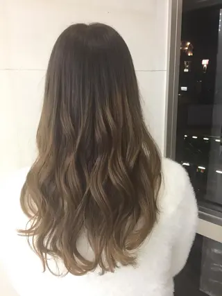 セミロング カラー 岩崎 裕司のヘアスタイル