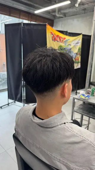 ショート パーマ メンズ Buzzy 大畠　慎三郎のヘアスタイル