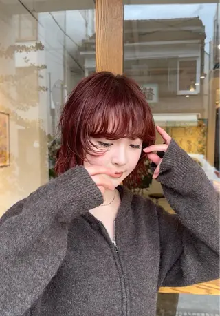 ショート カラー パーマ 上米良 麻衣のヘアスタイル